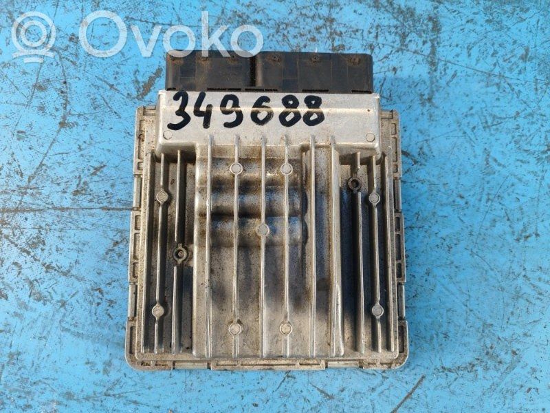 BMW 3 E92 E93 Variklio valdymo blokas 