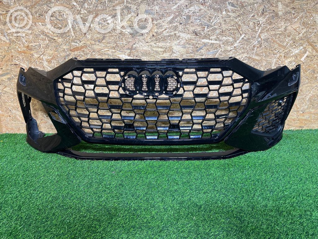 Audi RS Q3 Parachoques delantero 