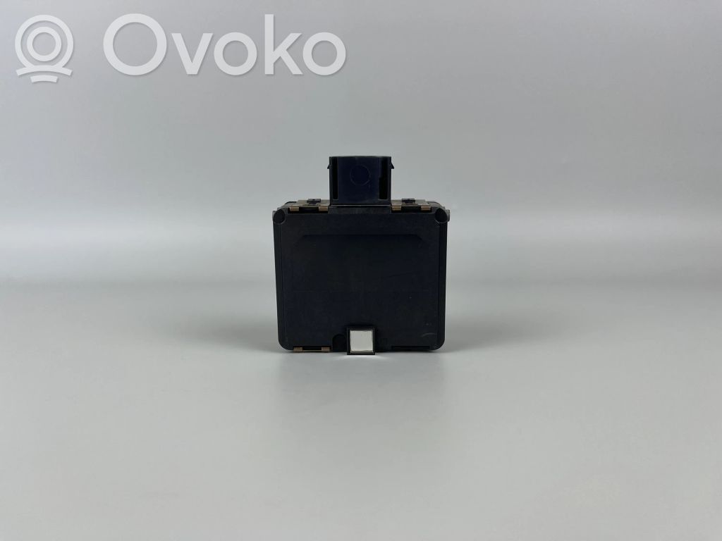Volkswagen PASSAT B8 Sensor de radar Distronic 