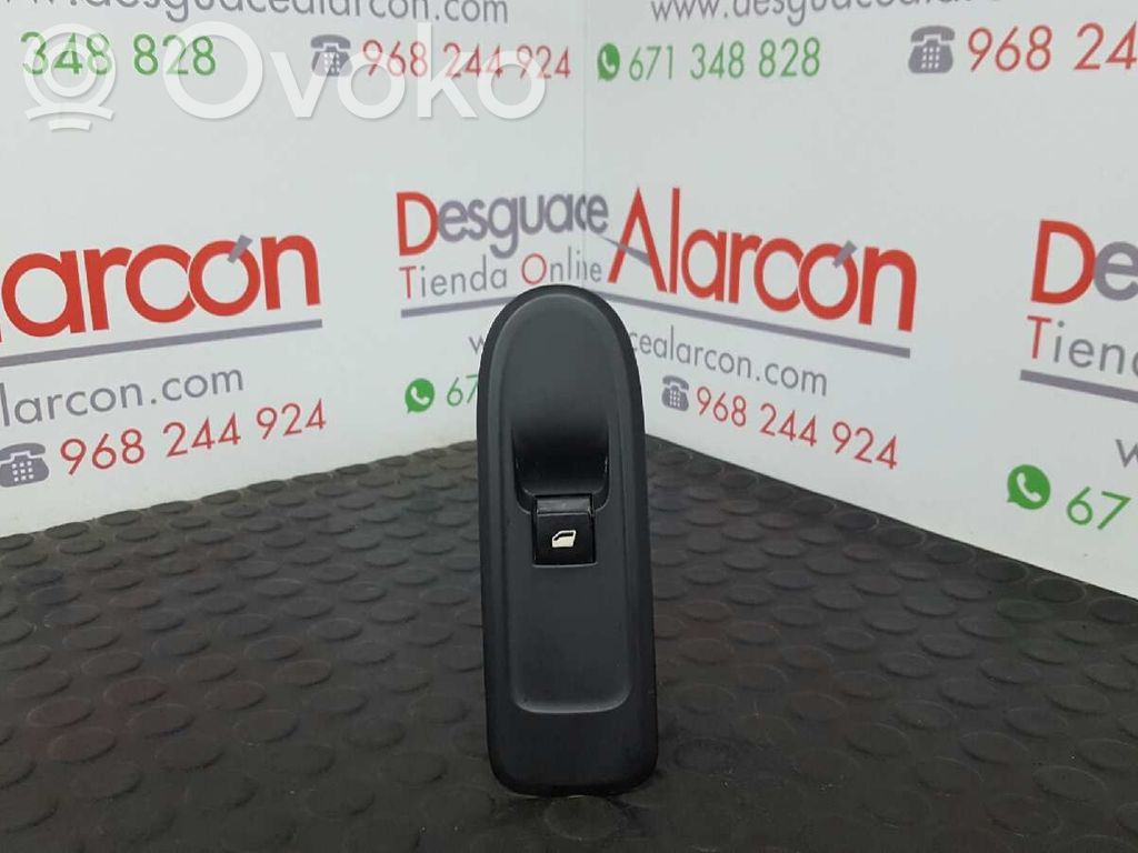 Citroen C3 Electric window control switch 