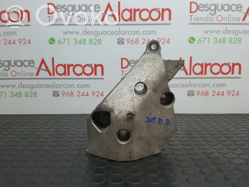 Seat Ibiza IV (6J,6P) Engine mount bracket 