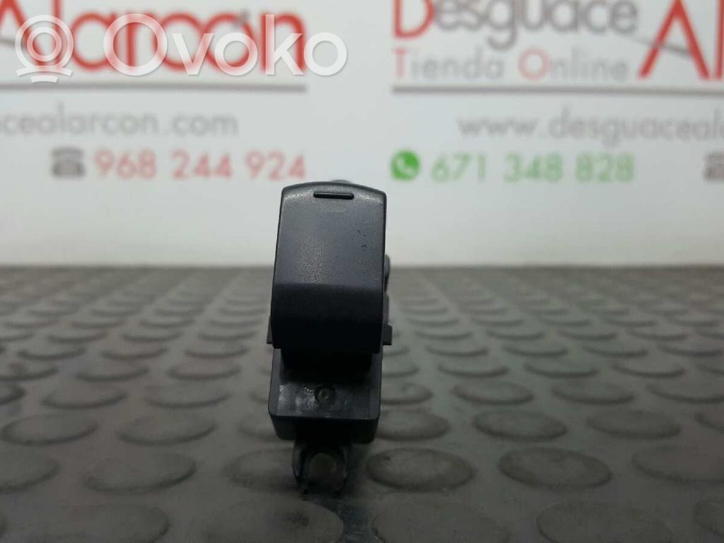 Interruptor del elevalunas eléctrico   25411EA00A