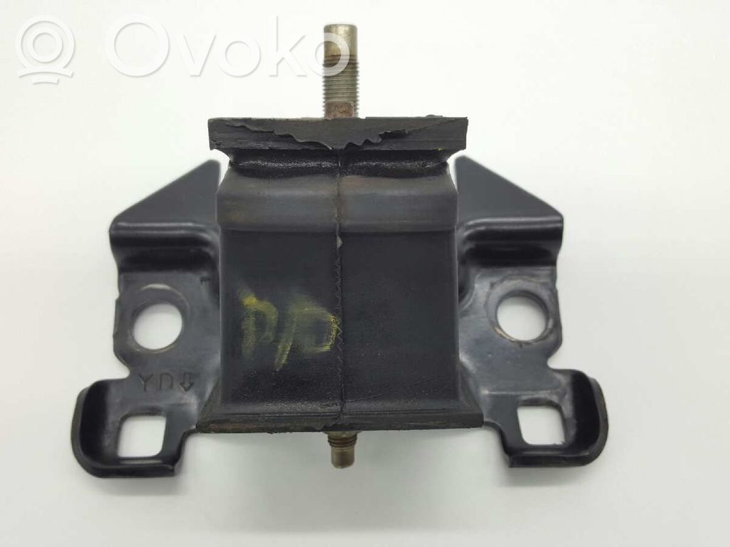 Engine mount bracket