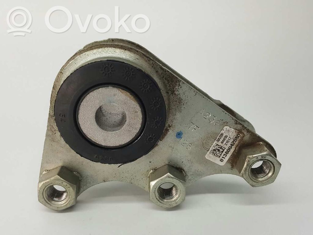 Engine mount bracket   01380042080