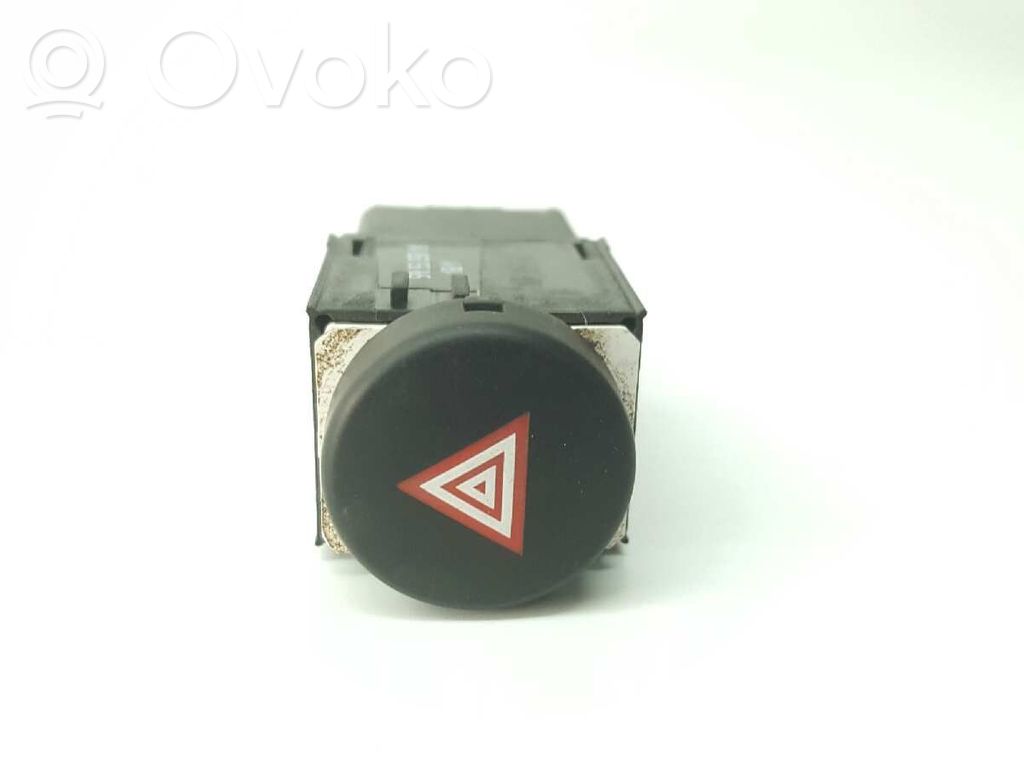 Botón interruptor de luz de peligro   5P0953235B