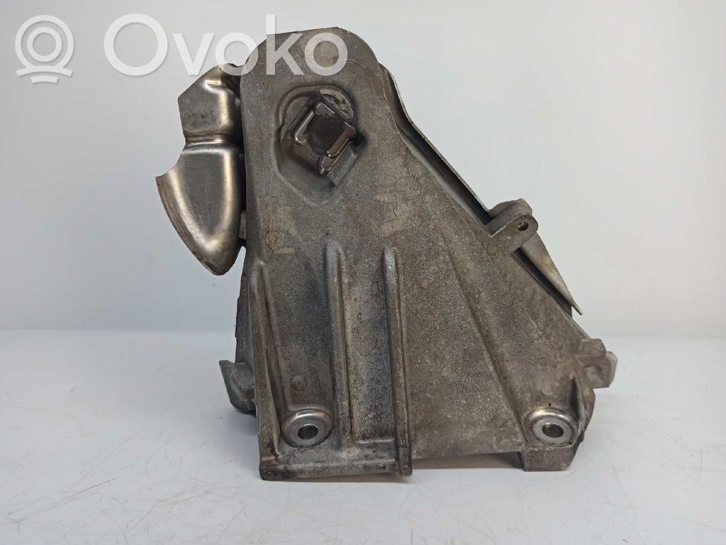 Engine mount bracket   22116790026,6790022