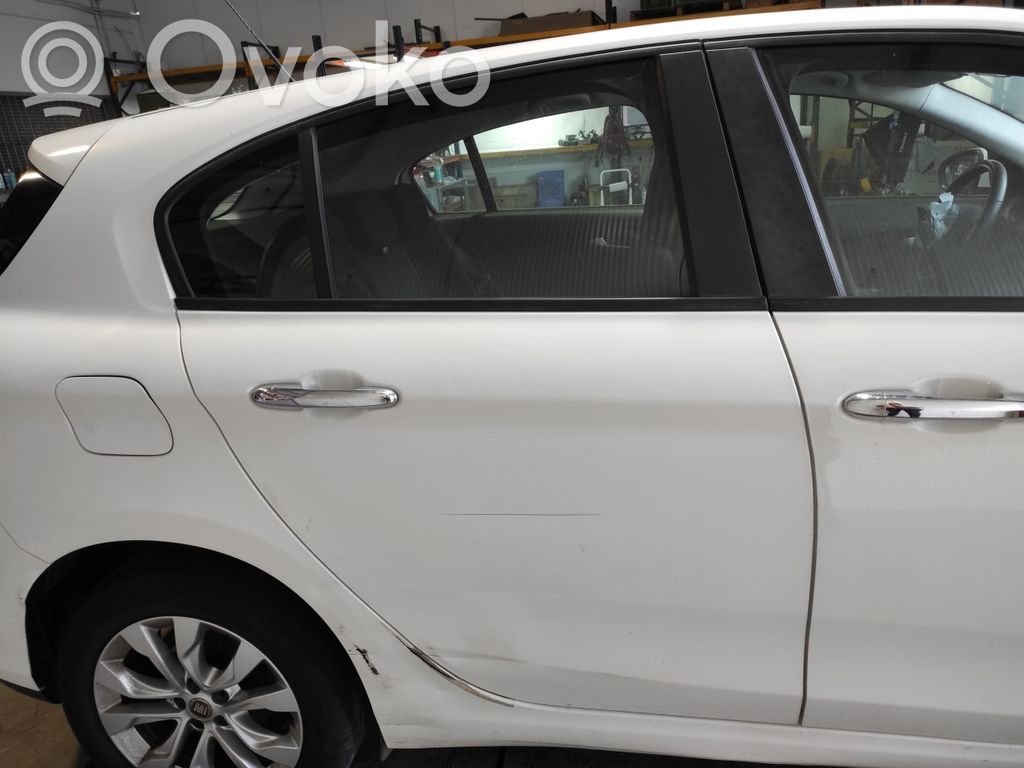 Fiat Tipo Puerta trasera 