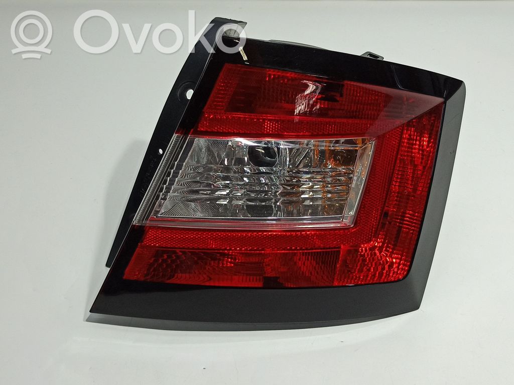 Skoda Fabia Mk2 (5J) Rear/tail lights 