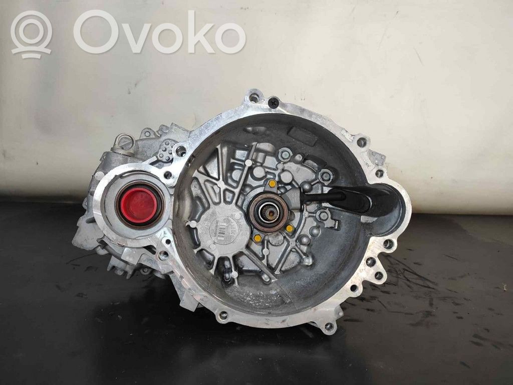KIA Stonic Mechaninė 5 pavarų dėžė 
