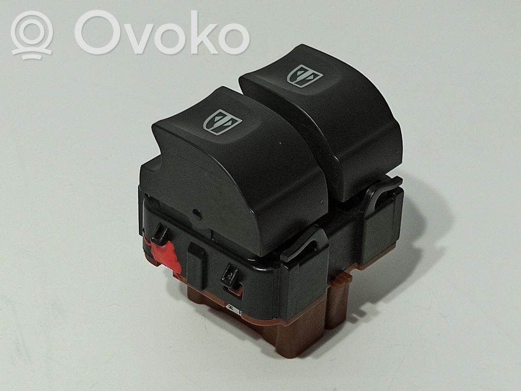 Renault Clio IV Electric window control switch 