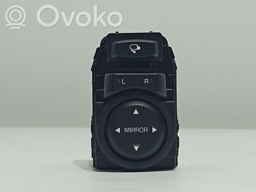 KIA Stonic Wing mirror switch 