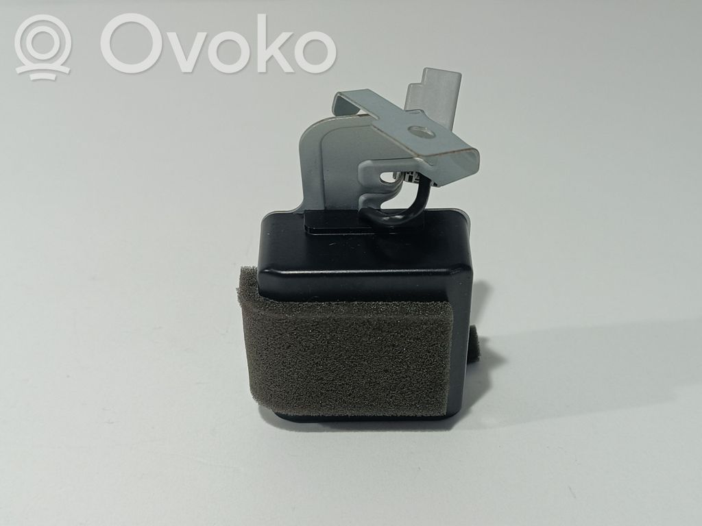 Mazda CX-30 Radio antenna 