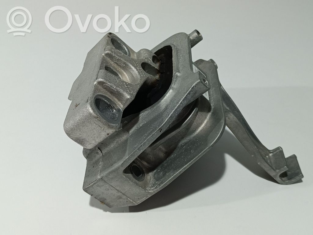 Volkswagen T-Roc Engine mount bracket 