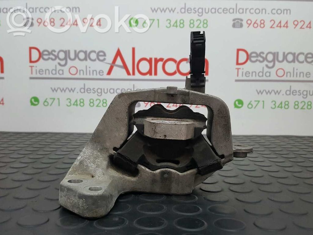 Peugeot 407 Engine mount bracket 