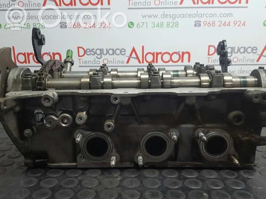 Peugeot 607 Engine head 