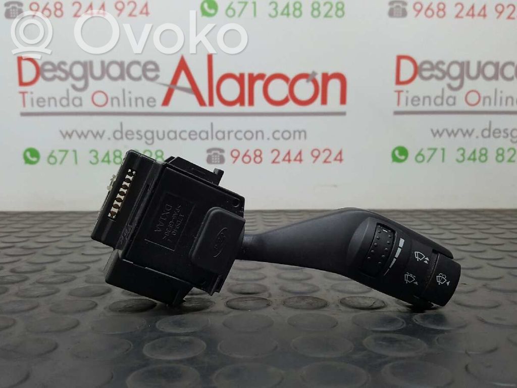 Manetă ștergător parbriz   1350067