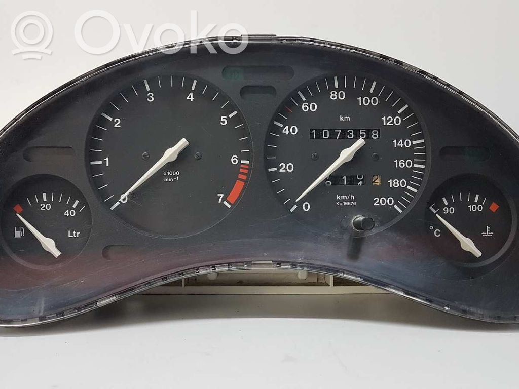 Opel Corsa B Speedometer (instrument cluster) 