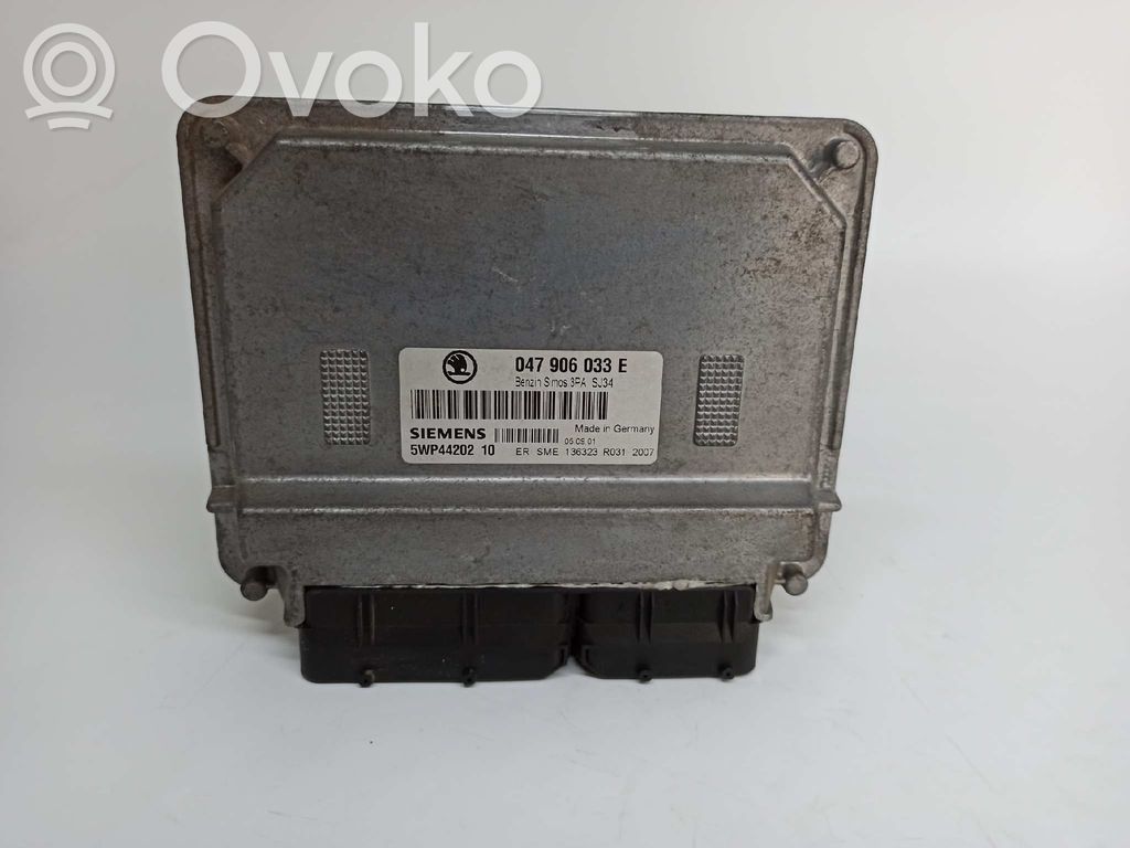 Engine control unit/module   047906033J,5WP4420210