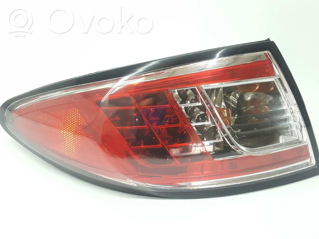 Rear/tail lights   GJ6A51160E