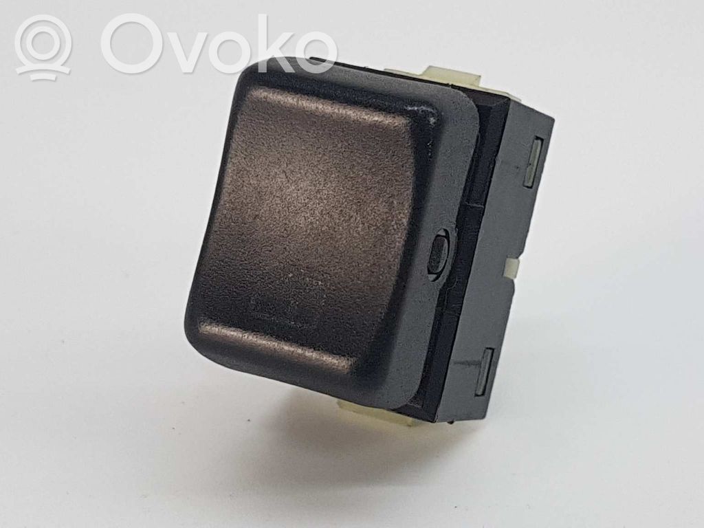 Electric window control switch   3413482