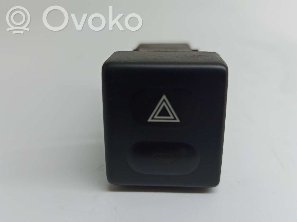 Botón interruptor de luz de peligro   6552HP