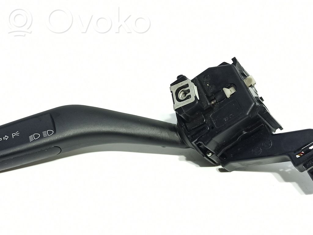 Volkswagen Golf SportWagen Indicator stalk 