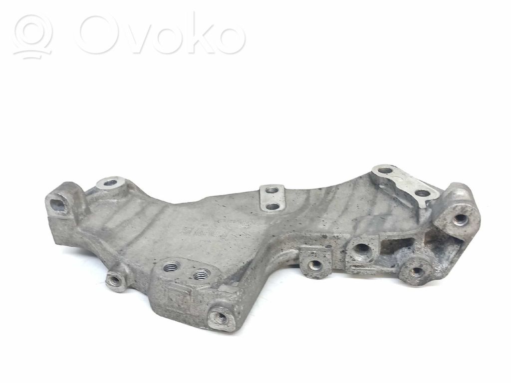Engine mount bracket   8200399938