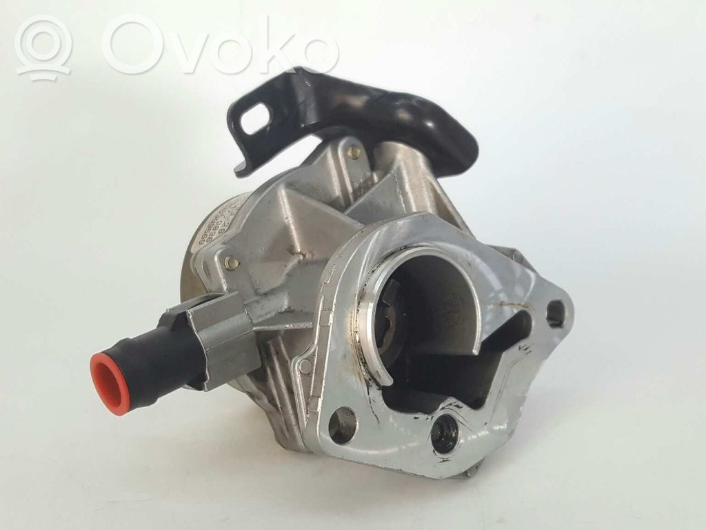 Renault Megane II Vacuum pump 
