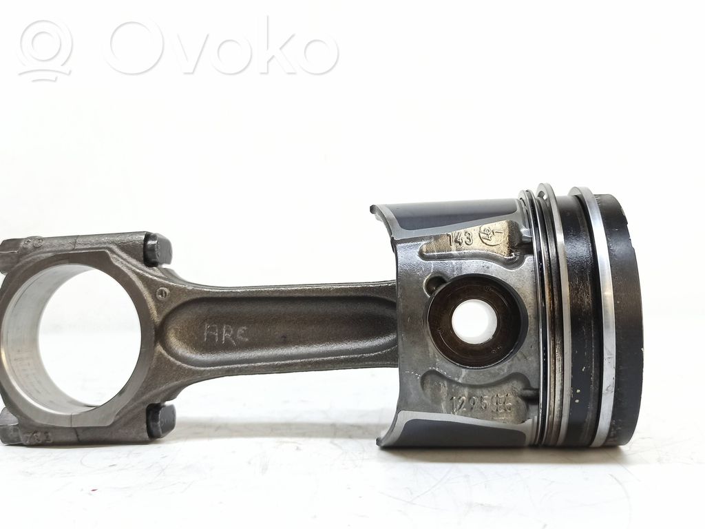 Peugeot 308 Gearbox mounting bracket 