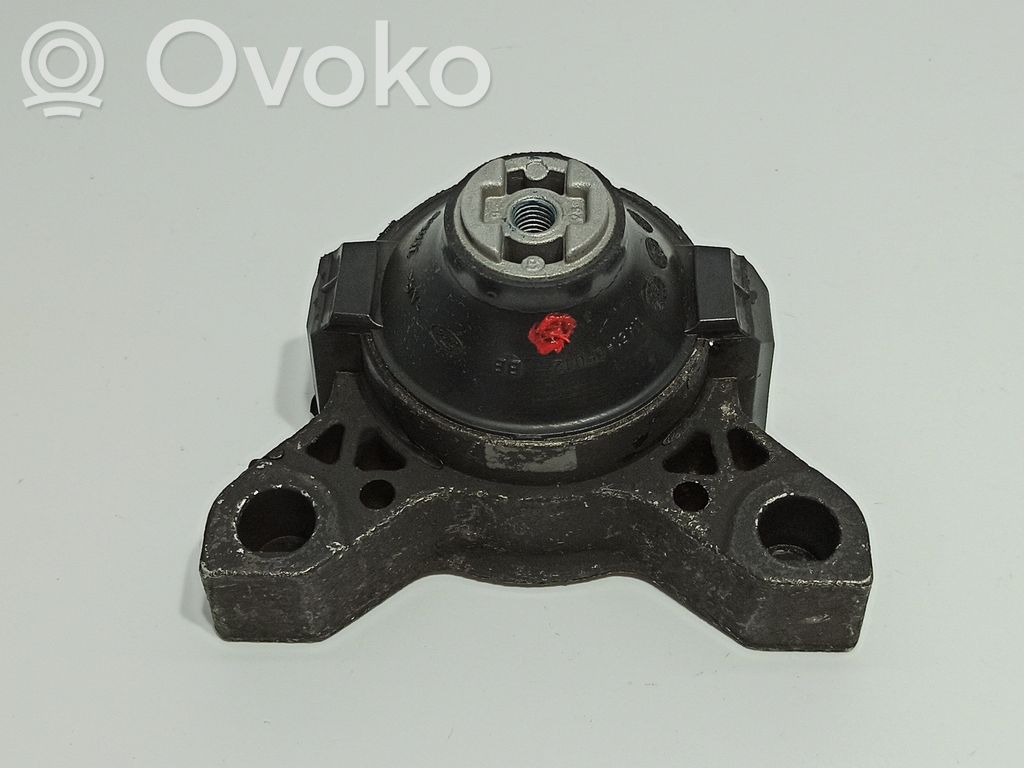 Ford Focus Engine mount bracket 