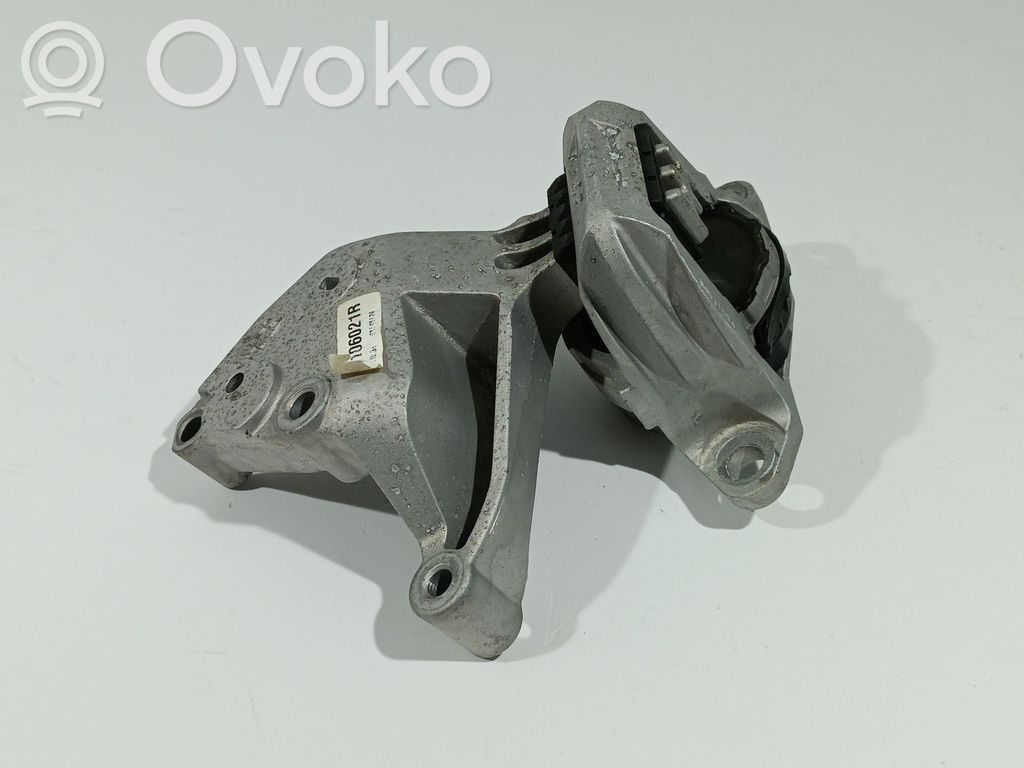 Engine mount bracket   112106021R,113758078R