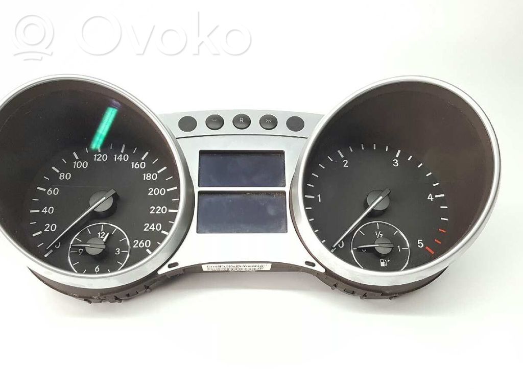 Mercedes-Benz ML W164 Compteur de vitesse tableau de bord 