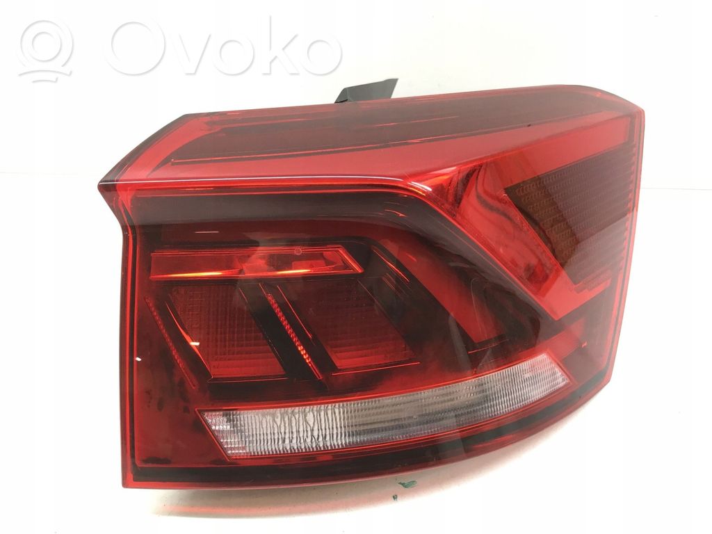 Volkswagen T-Roc Lampy tylnej klapy bagażnika 