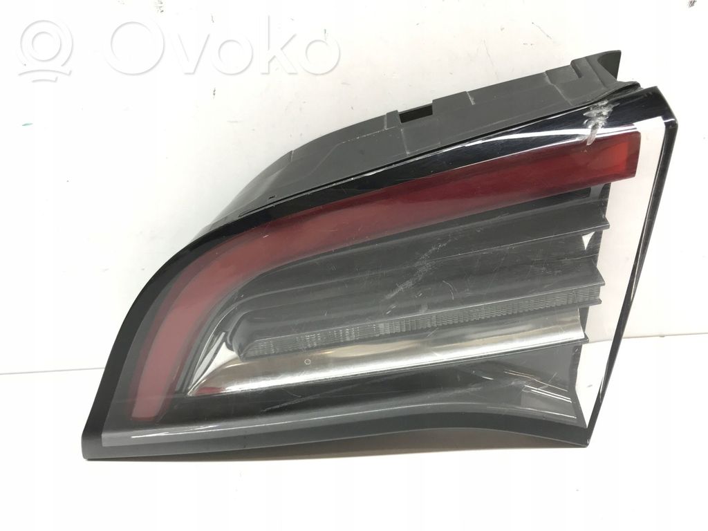 Tesla Model 3 Takavalot 