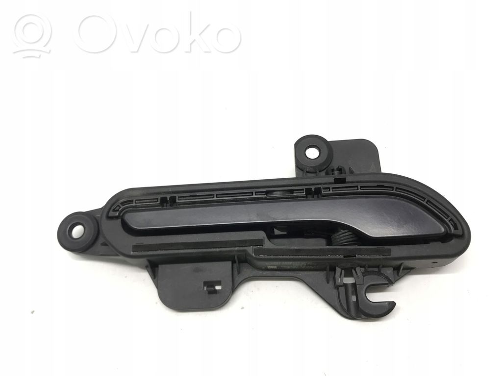Loading door exterior handle/bracket   1528114,152811400D