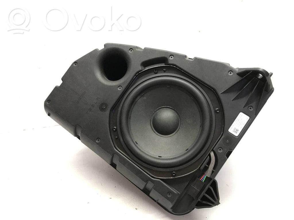 Tesla Model Y Subwoofer 