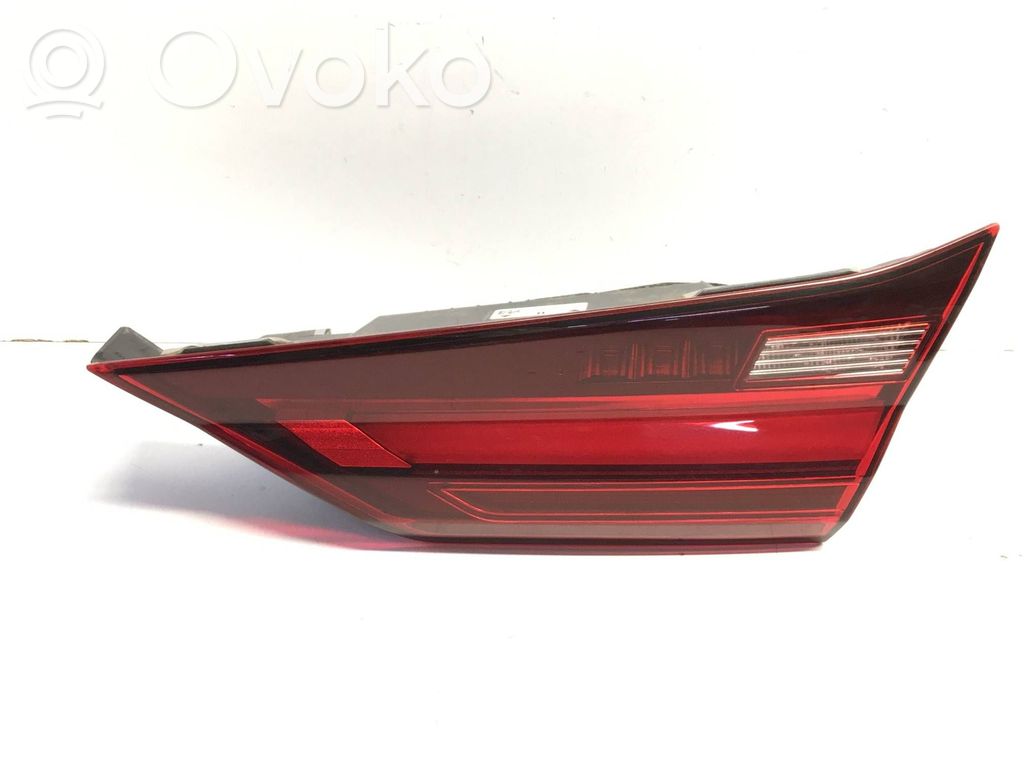 BMW 1 F40 Lampă spate în capacul portbagajului 