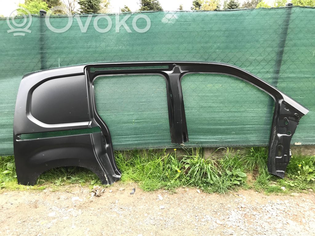 Toyota Proace Takakulmapaneeli 