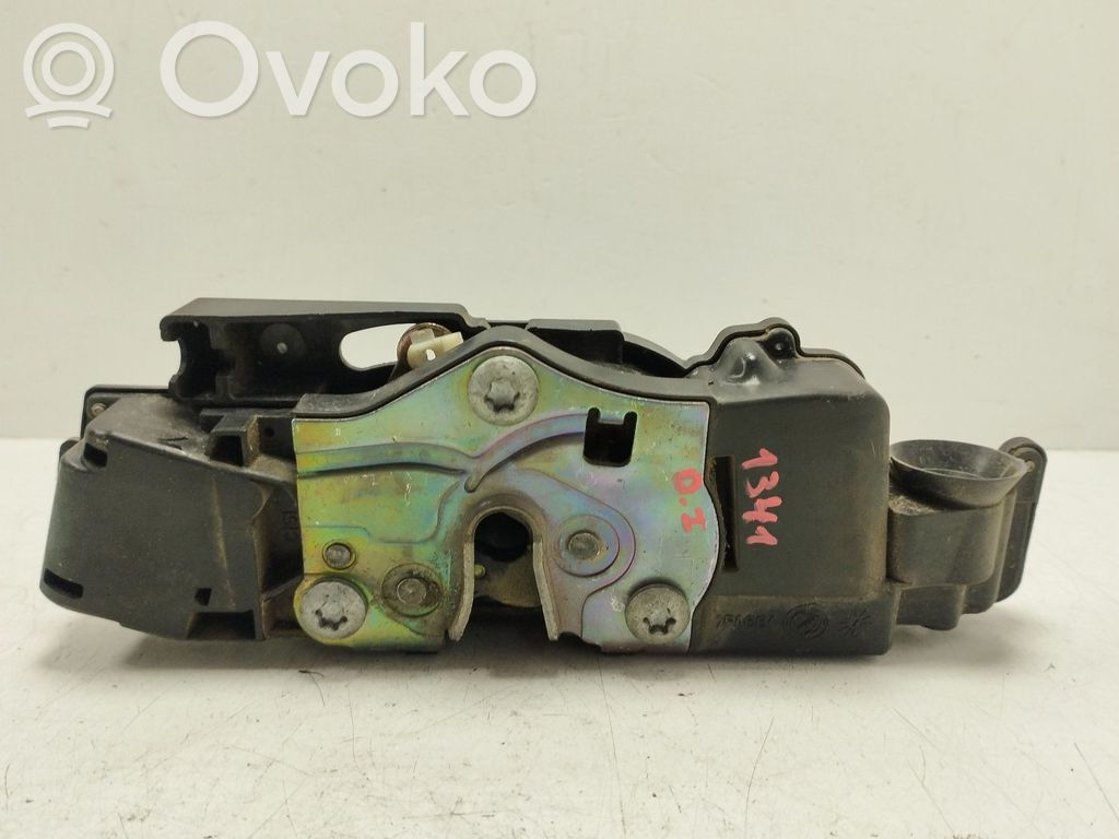 Fiat Stilo Etuoven lukko 
