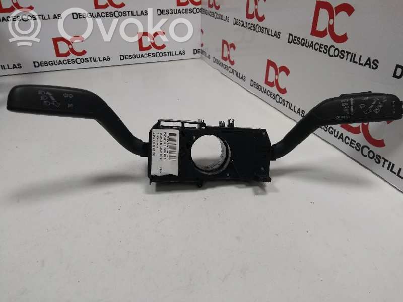 Skoda Fabia Mk2 (5J) Palanca de intermitentes 