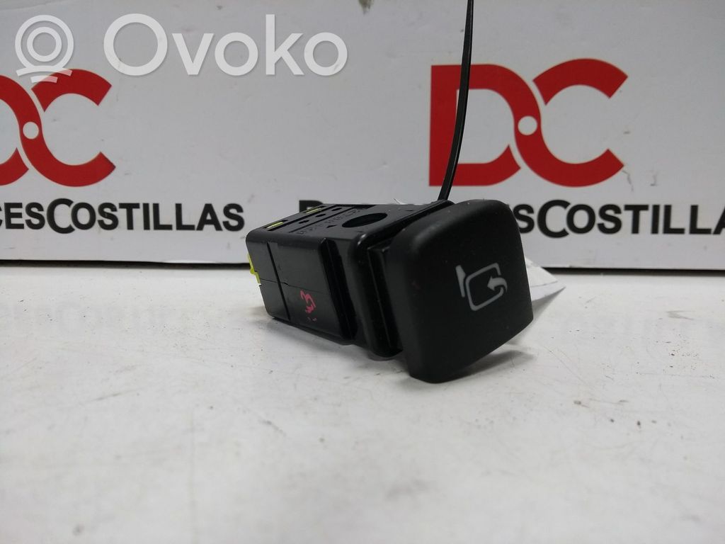 Multifunctional control switch/knob   12768426