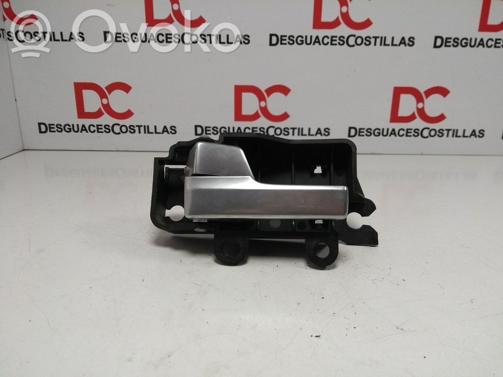 Manecilla interna puerta trasera   8M51R22601AA,8M51R22601