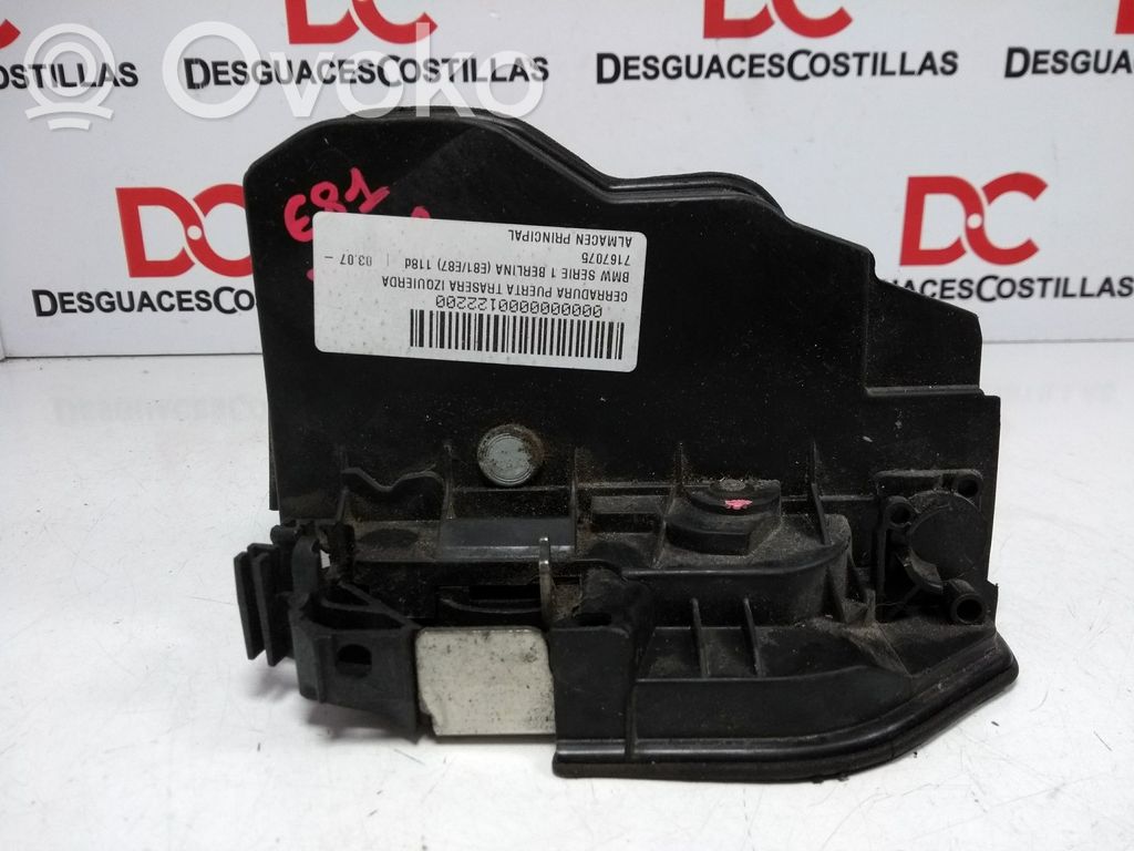 Rear door lock   7167075