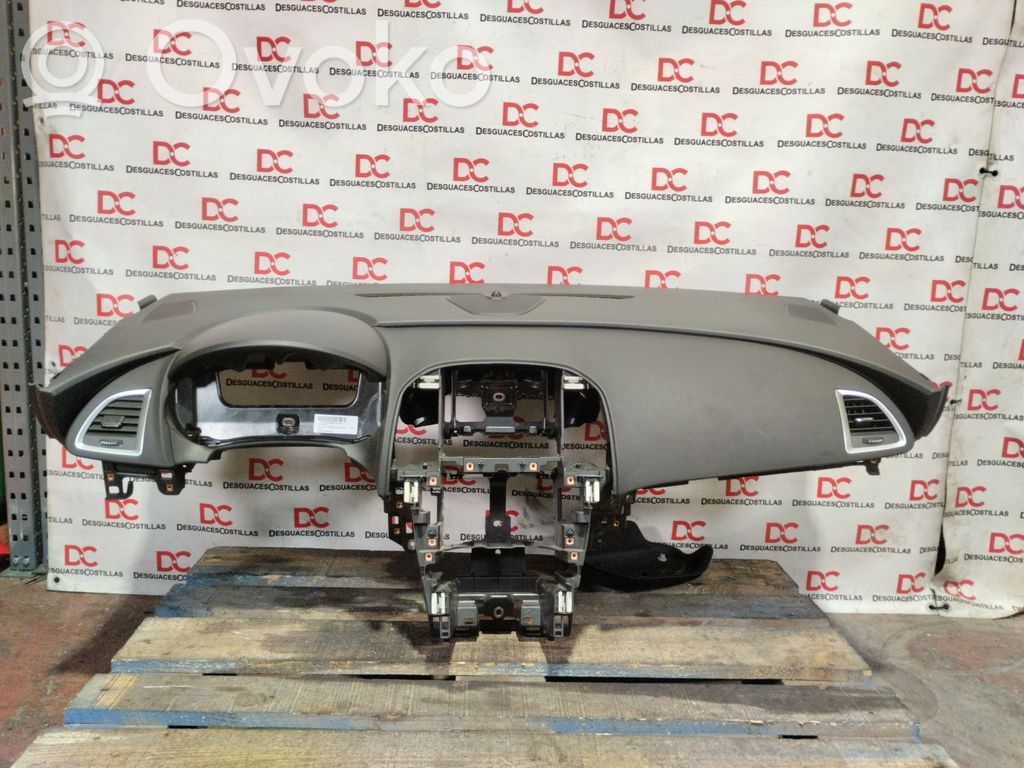 Opel Astra J Panelė 