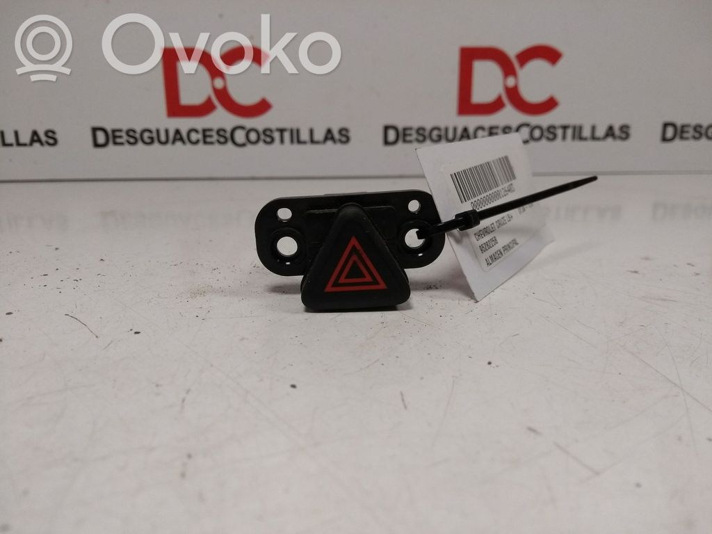 Chevrolet Cruze Hazard light switch 