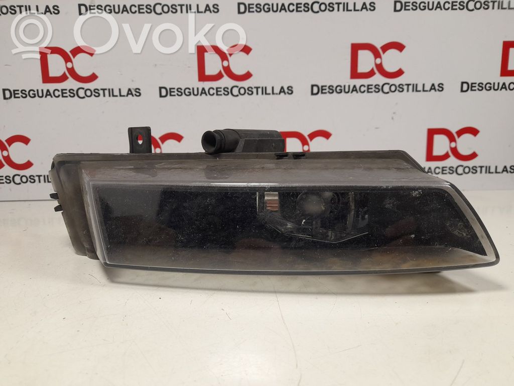 Miglas lukturis priekšā   7181288,718128804