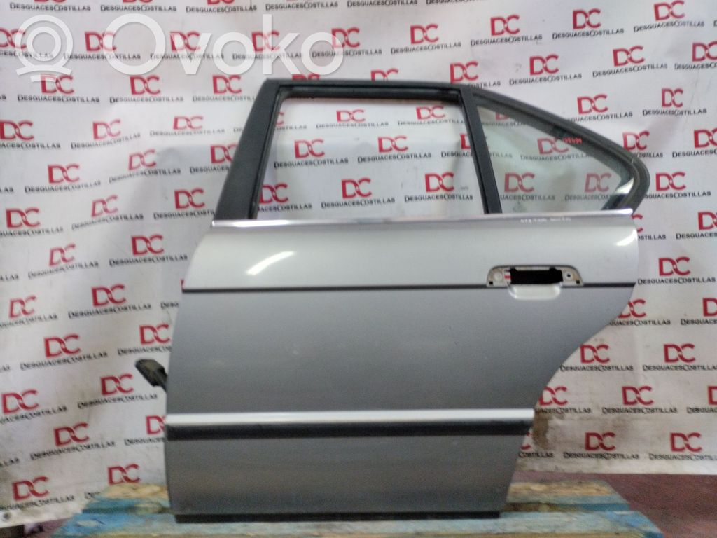Puerta trasera   41528110031