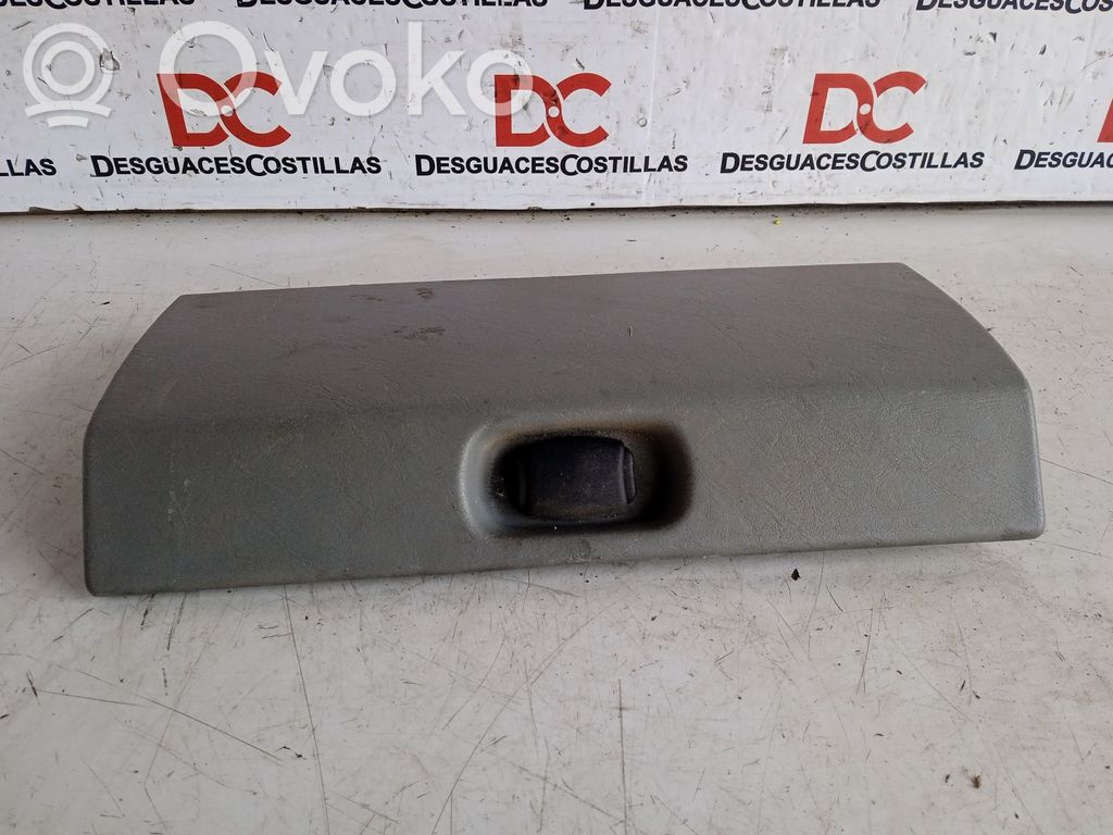Renault Trafic I Glove box 
