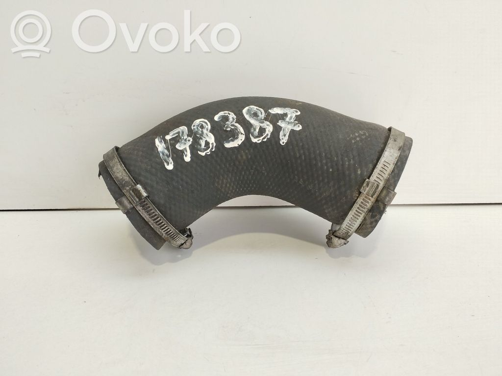 Volvo 940 Coolant pipe/hose 