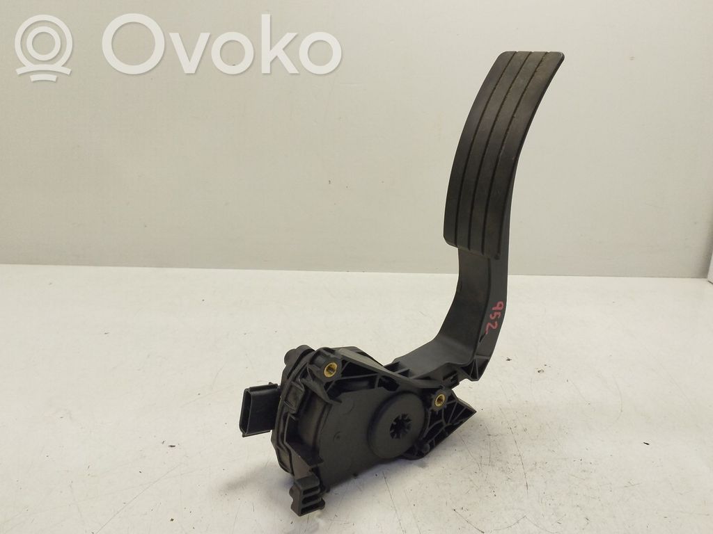 Acceleration sensor   180029347R